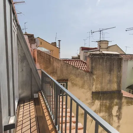 Lovelystay - 2bed Looking Good In Bairro Alto Daire