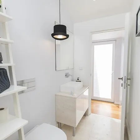 Daire Lovelystay - 2bed Looking Good In Bairro Alto