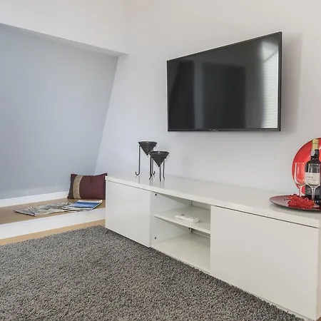 Lovelystay - 2bed Looking Good In Bairro Alto * Lisboa