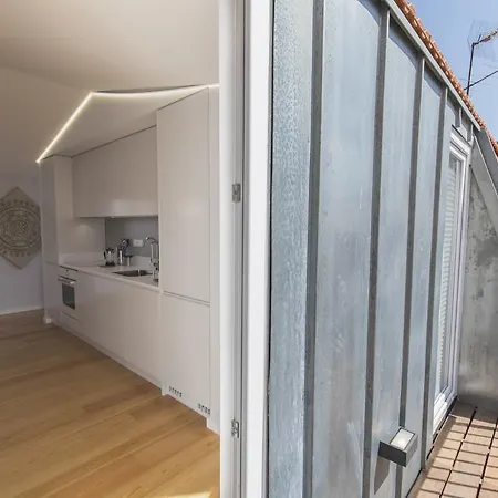Lovelystay - 2bed Looking Good In Bairro Alto Daire *
