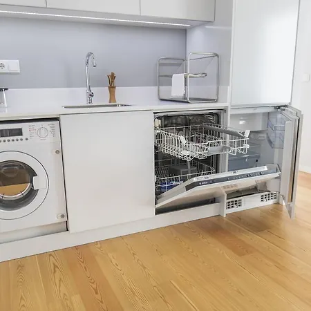 Lovelystay - 2bed Looking Good In Bairro Alto Daire